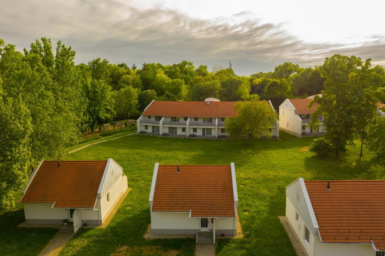 Termál Kemping Apartmanok és Bungalók Harkány Extérieur photo